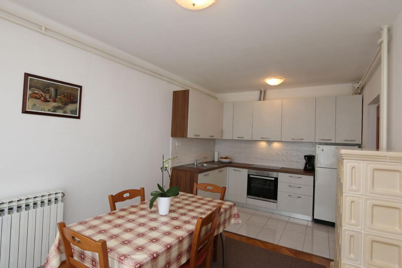 Apartments Grskovic G. Jesenovica Šilo Exterior foto
